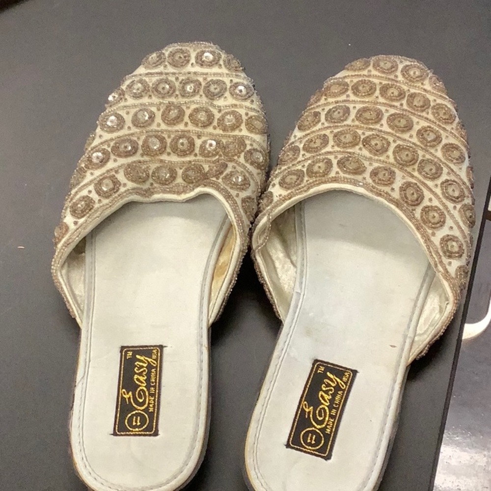 Easy brand sz11 shoes